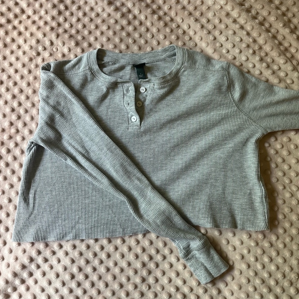 Small Wild Fable Grey Top